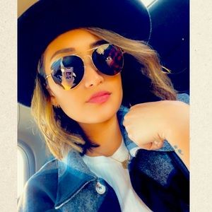 Meet your Posher, Melissa